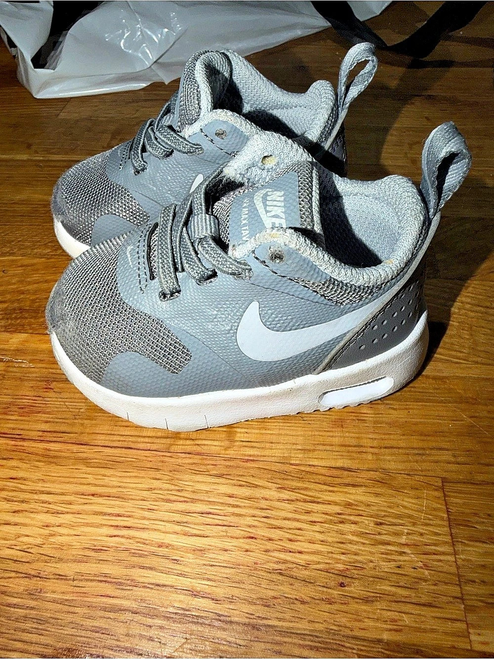 Nike Air Max Tayas Kids Sneakers Gray & White 2C